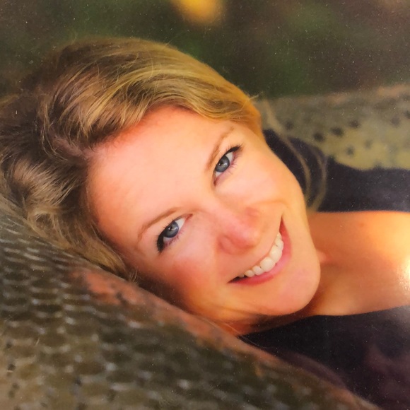 Meet your Posher, Amy - Picture 1 of 1